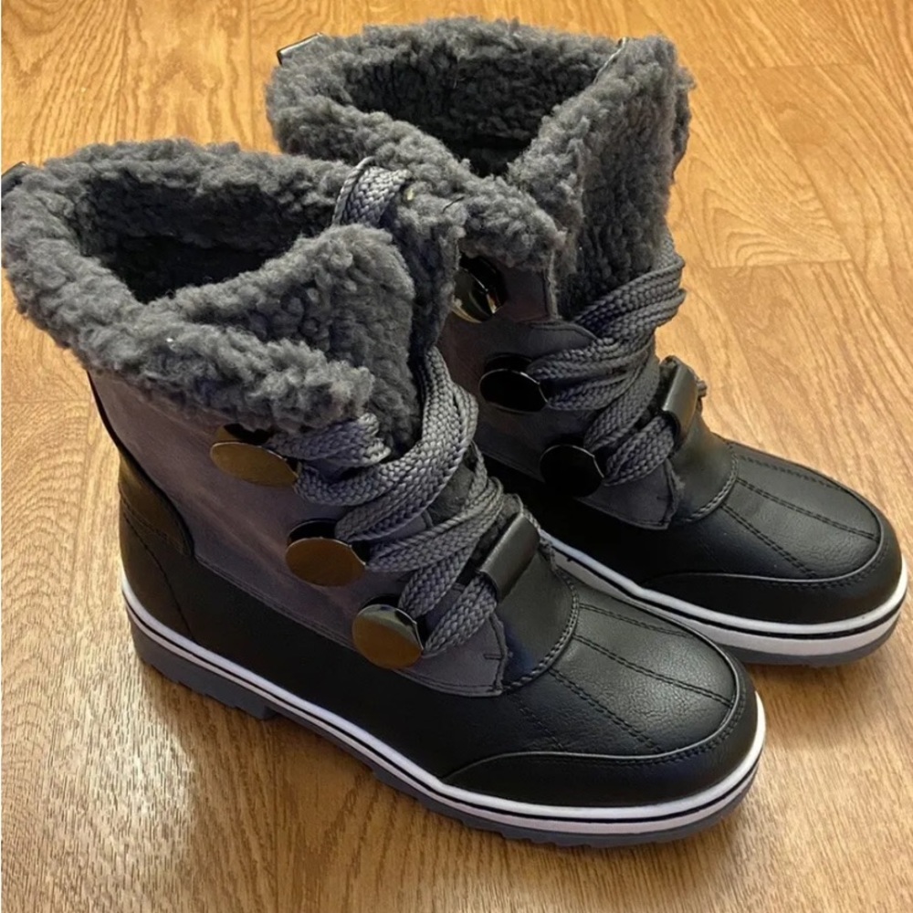 ETC! Combat Boots.